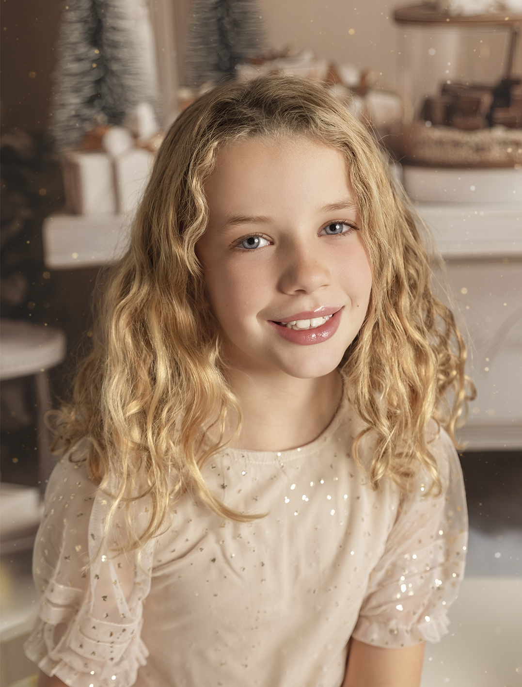 Fotos de navidad Nubes de Papel Fotografía Niña dulce